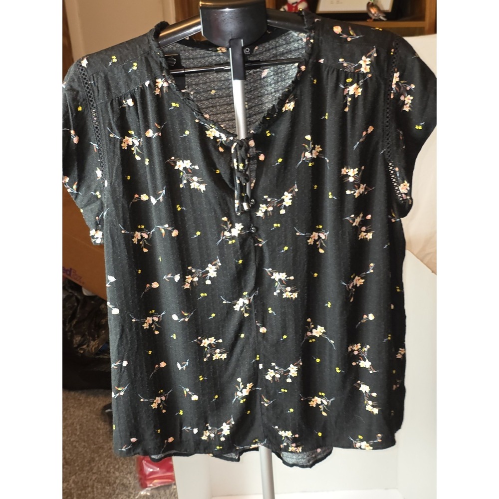 Buffalo David Bitton Shirt Size XL. Hi Low Hem.25" PTP, 25" Front 28" Back. ...